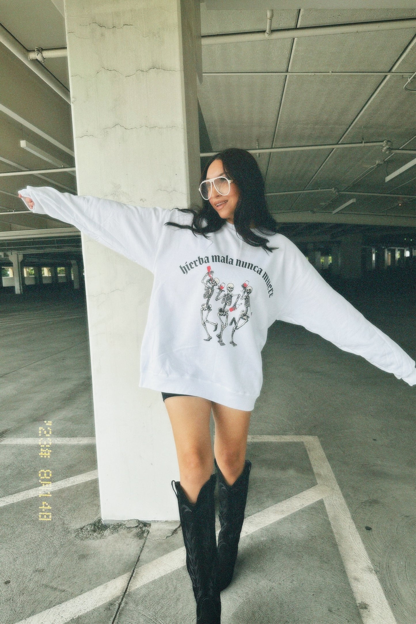 Hierba mala nunca muere (WHITE CREW)